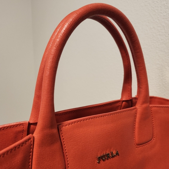 So Bright! Furla Women's Red Leather Tote Bag - Picture 8 of 8